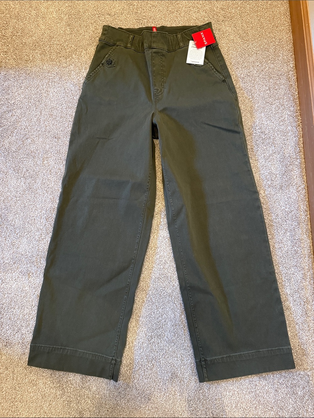 SPANX NWT Women’s Chinos Size M